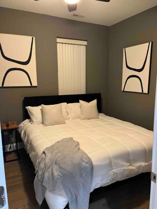 Neutral Spiraled Vibes Apartment Chicago Exterior foto